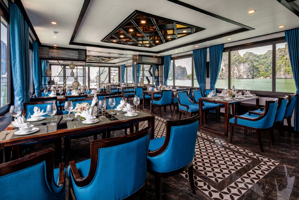 light-cruise-halong-luxury-day-cruise-12