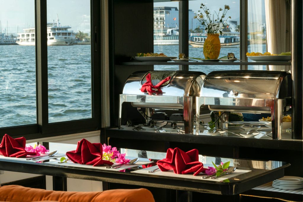 light-cruise-halong-luxury-day-cruise-32