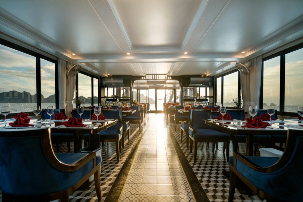 light-cruise-halong-luxury-day-cruise-39